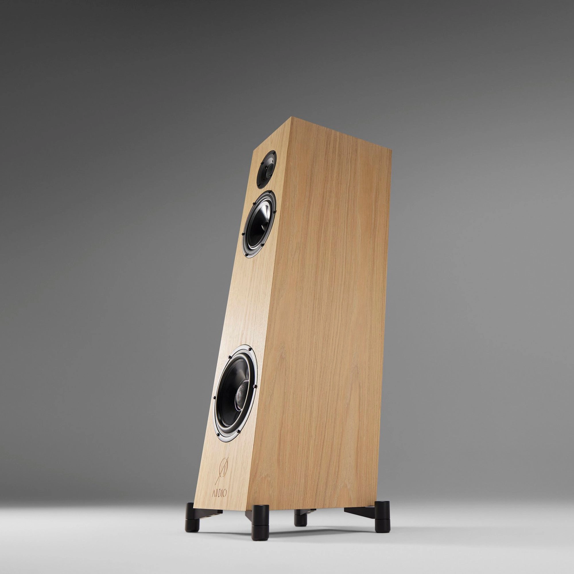  Audio Frigg 02 Loudspeaker