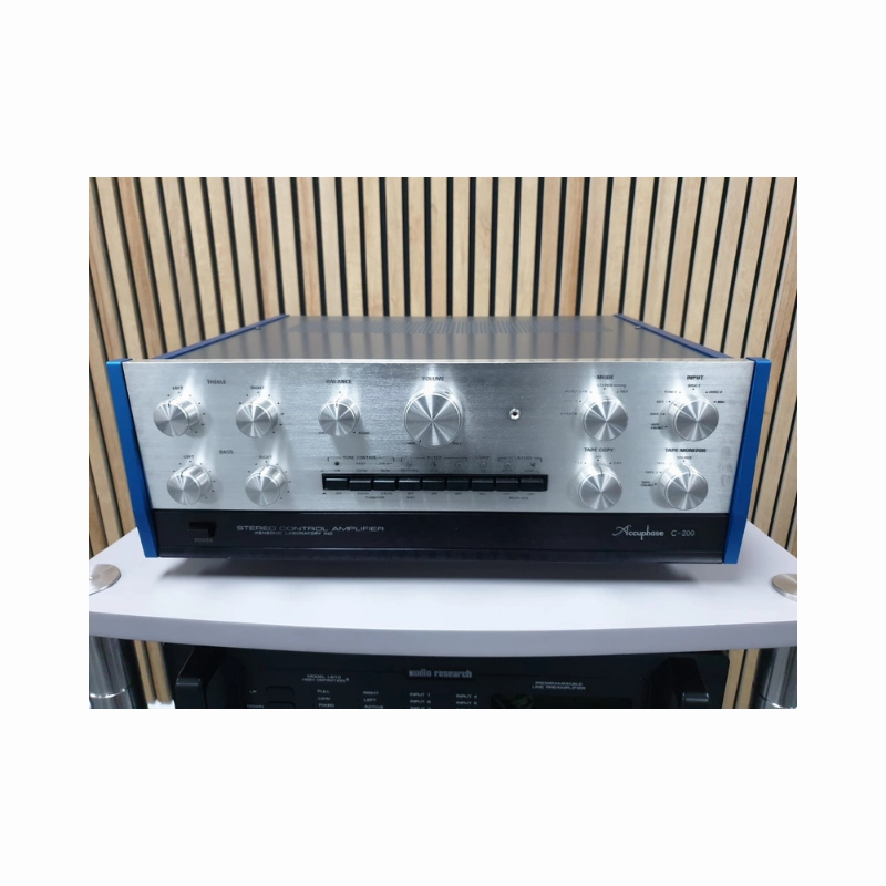 Accuphase C-200 Stereo Control Center (Each) | Pre-Owned