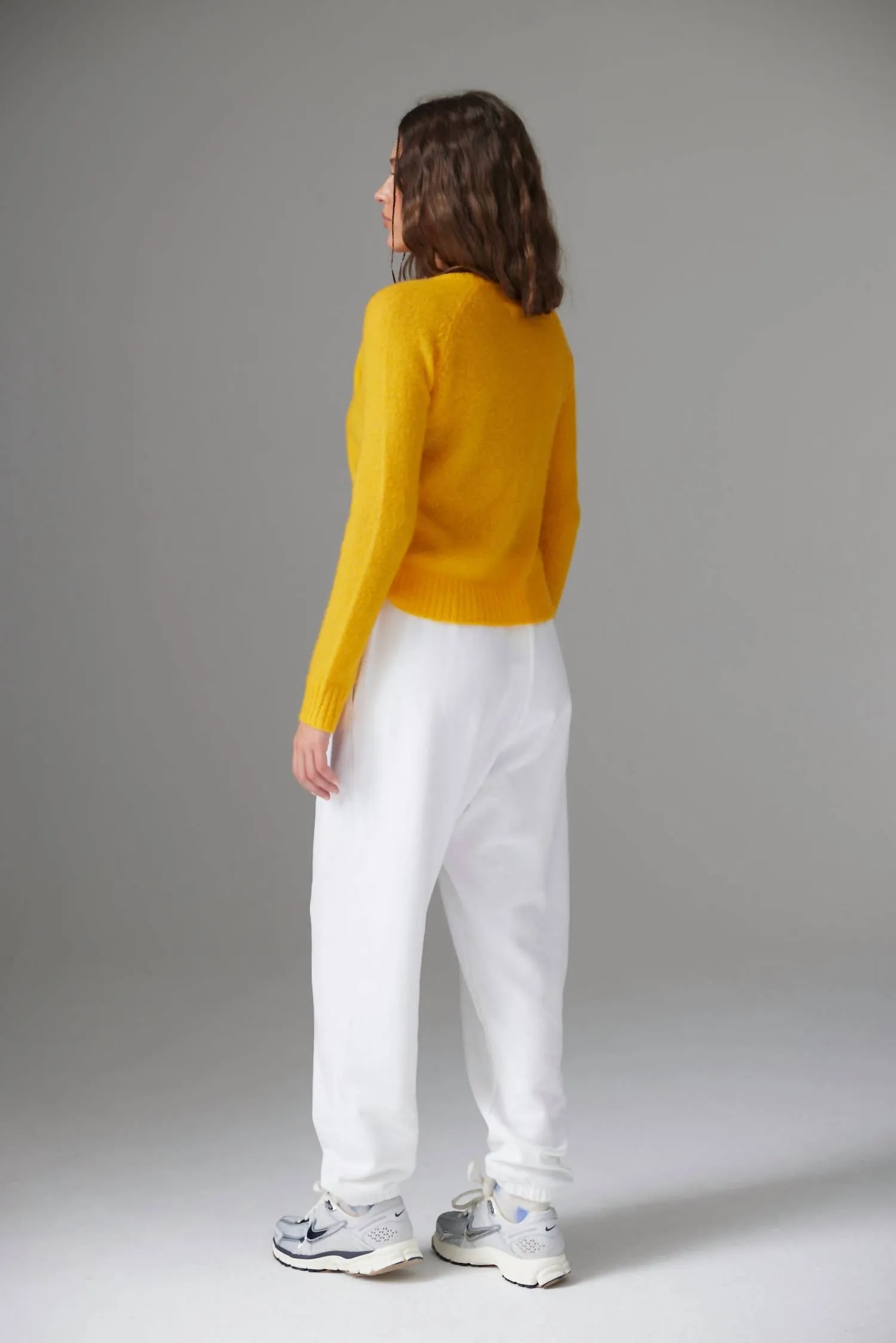 Amara Poppy Sweatshirt In Nectar