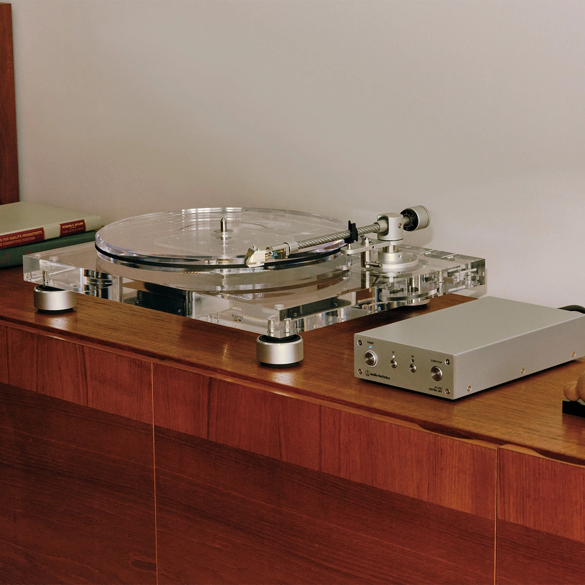 Audio-Technica AT-LPA2 Fully Manual Belt-Drive Turntable