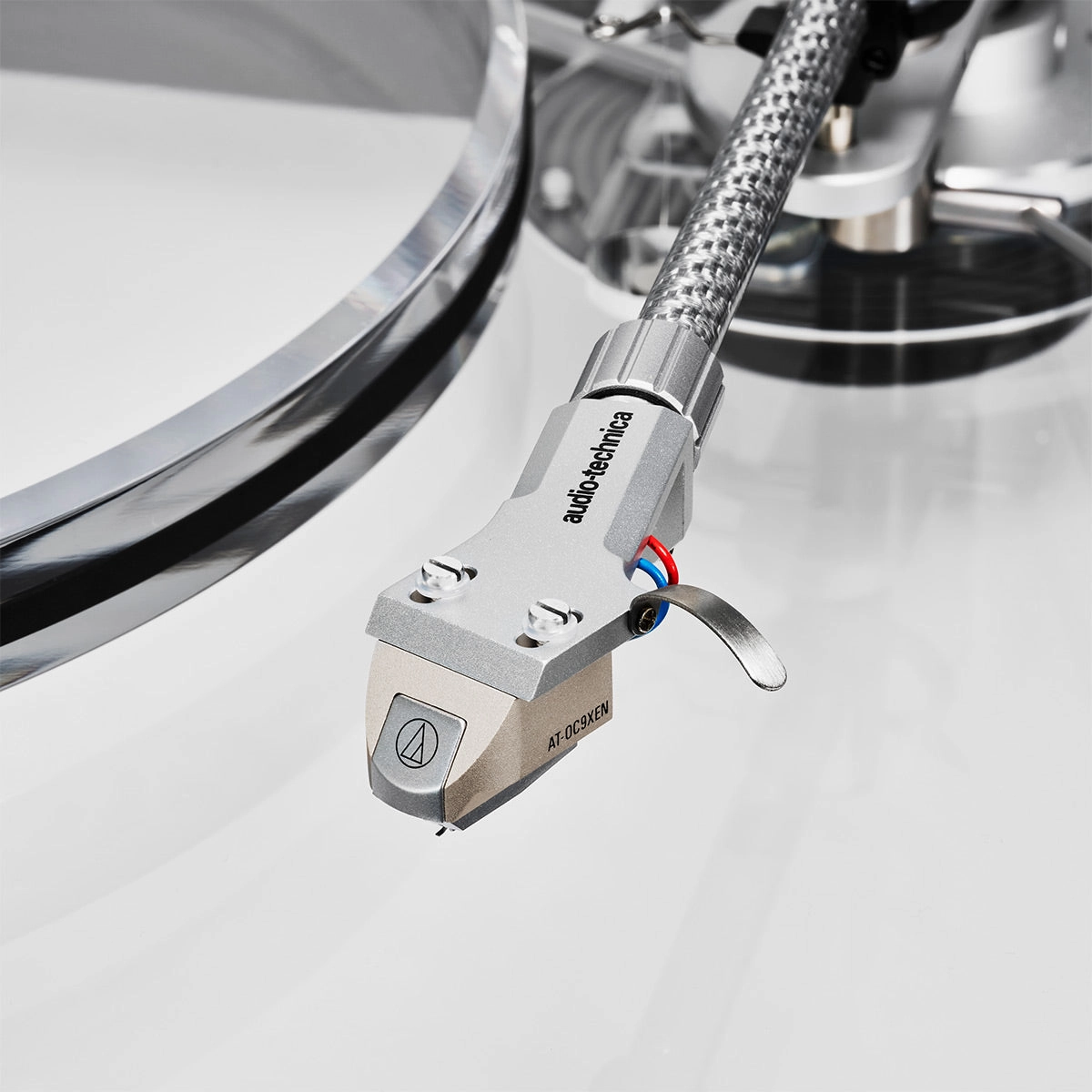 Audio-Technica AT-LPA2 Fully Manual Belt-Drive Turntable