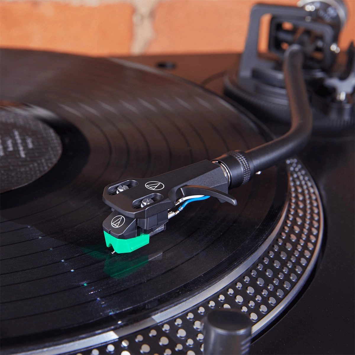 Audio-Technica AT-VM95E/H Headshell & MM Cartridge Combo Kit