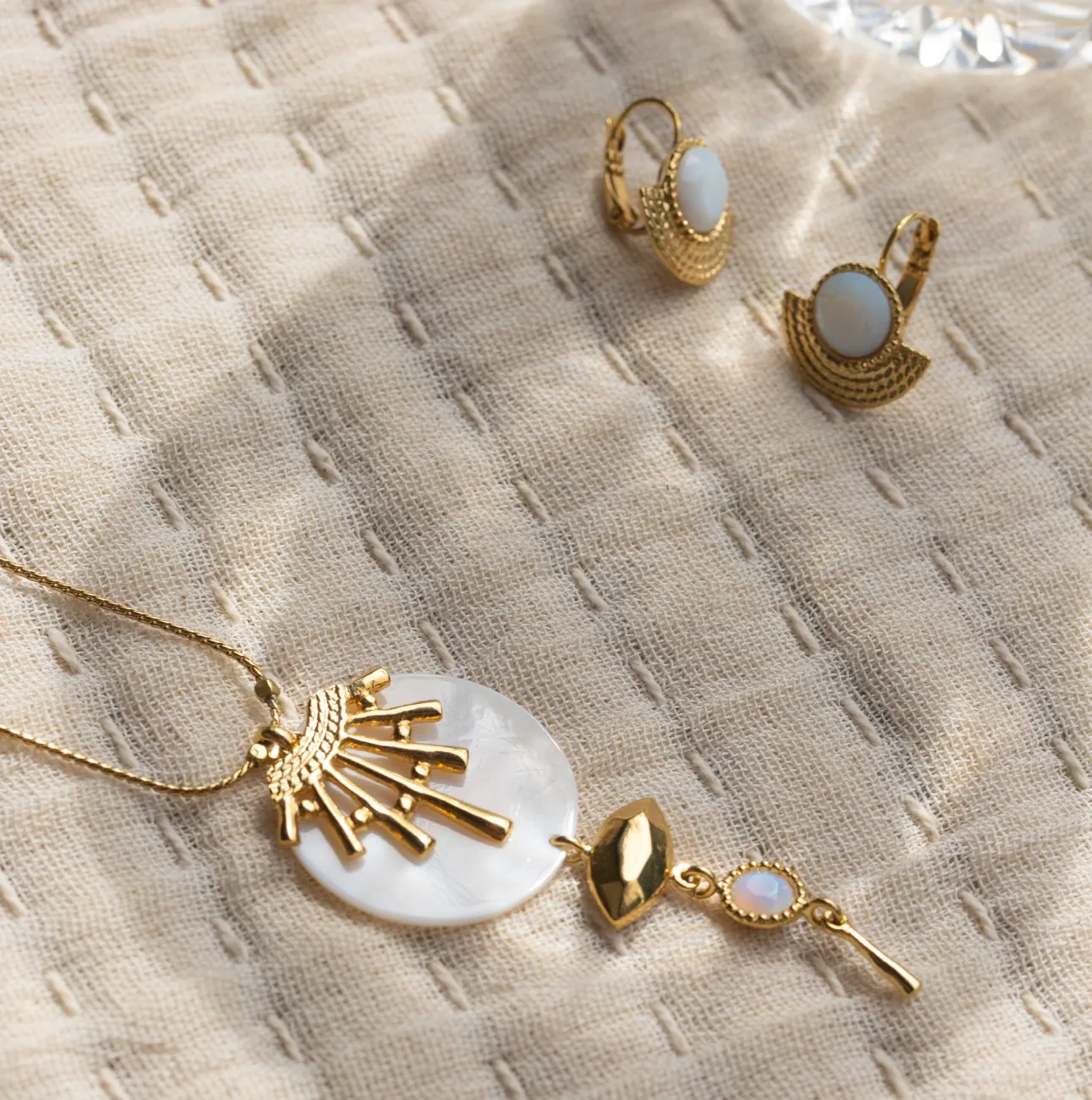 Blue Scarab Jewellery ELLEN pendant necklace