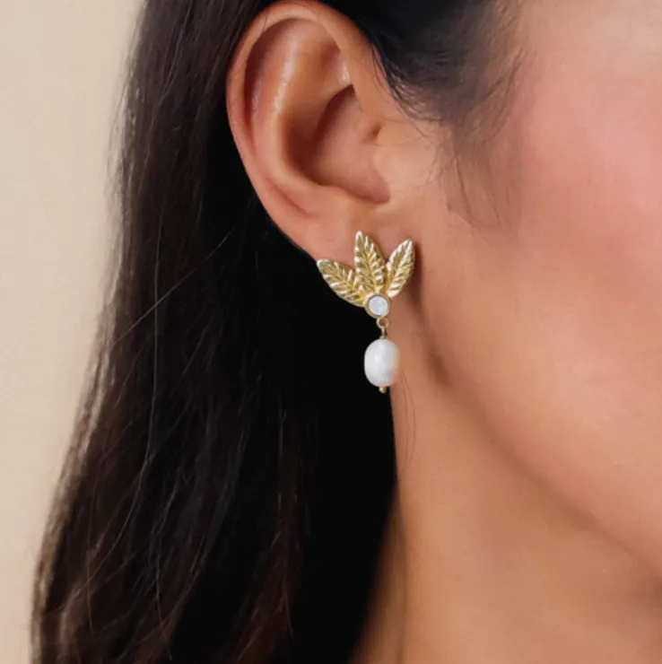 Blue Scarab Jewellery MERRY L3 Leaves Post with FWP Earring