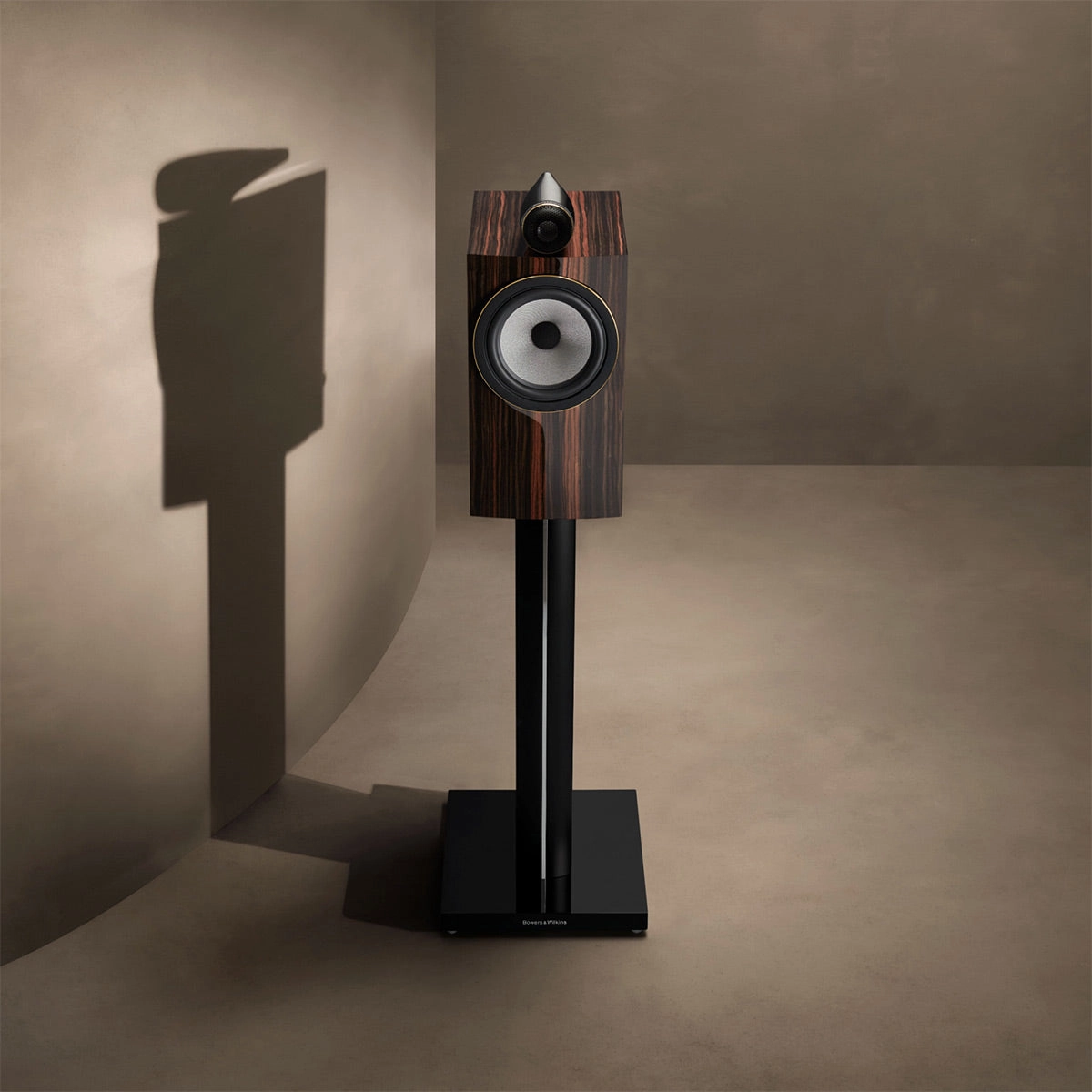 Bowers & Wilkins 705 S3 Signature 2-Way Bookshelf Speakers - Pair (Datuk Gloss)