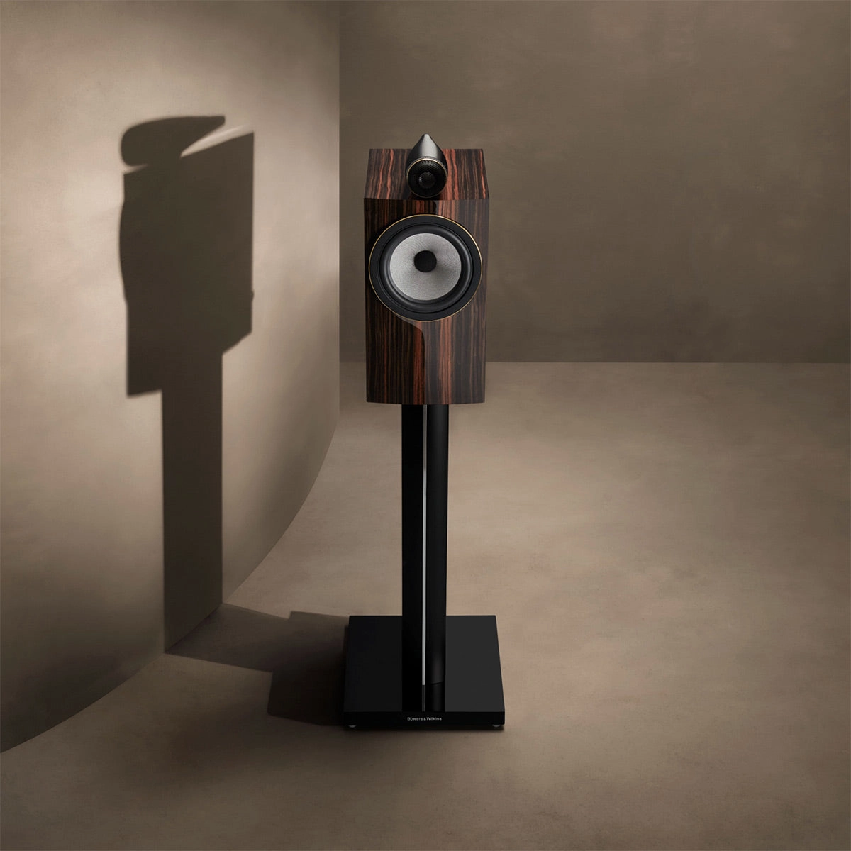 Bowers & Wilkins 705 S3 Signature 2-Way Bookshelf Speakers - Pair (Datuk Gloss)
