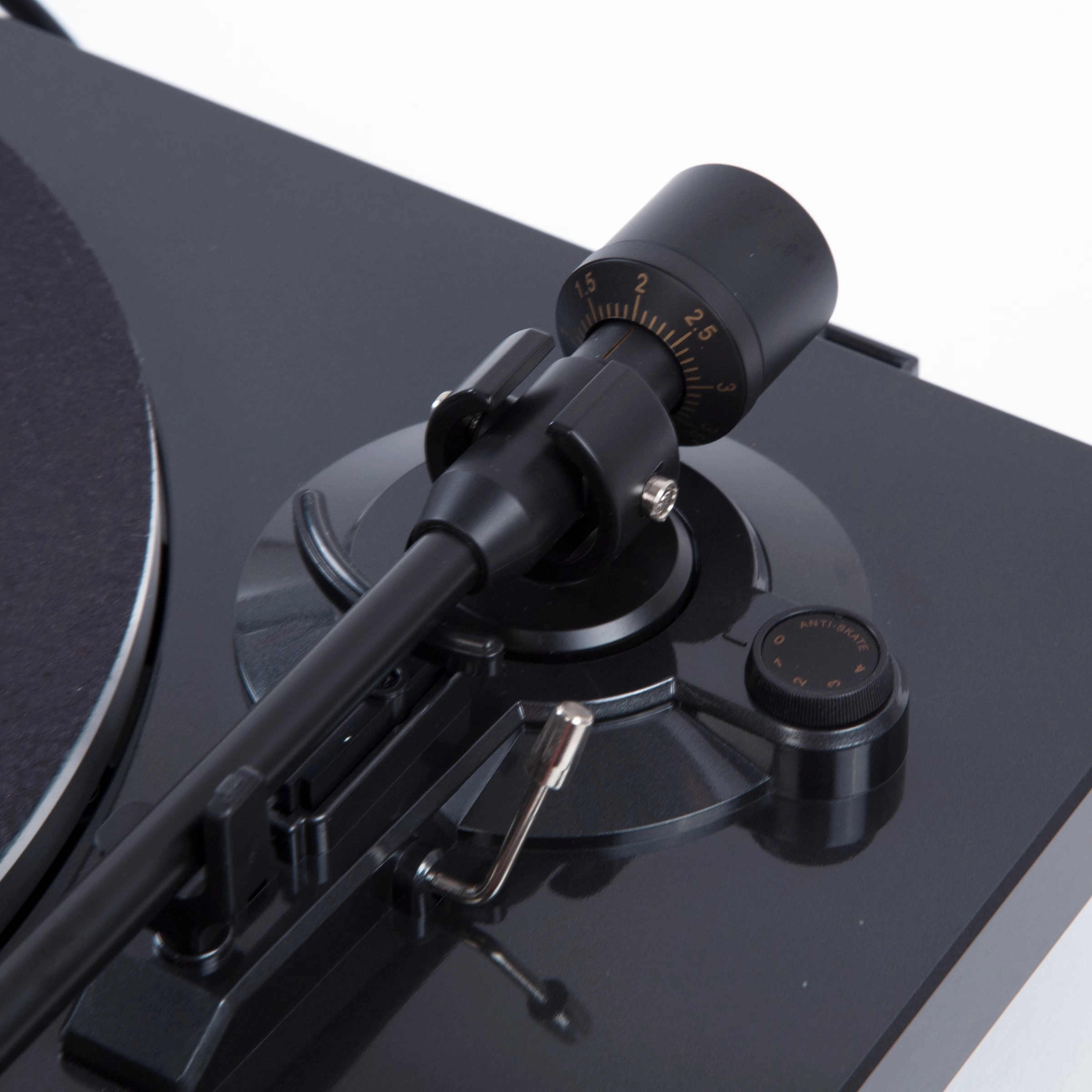 Denon: DP-300F Turntable   Ortofon 2M Red Upgrade (TTL Upgrade)