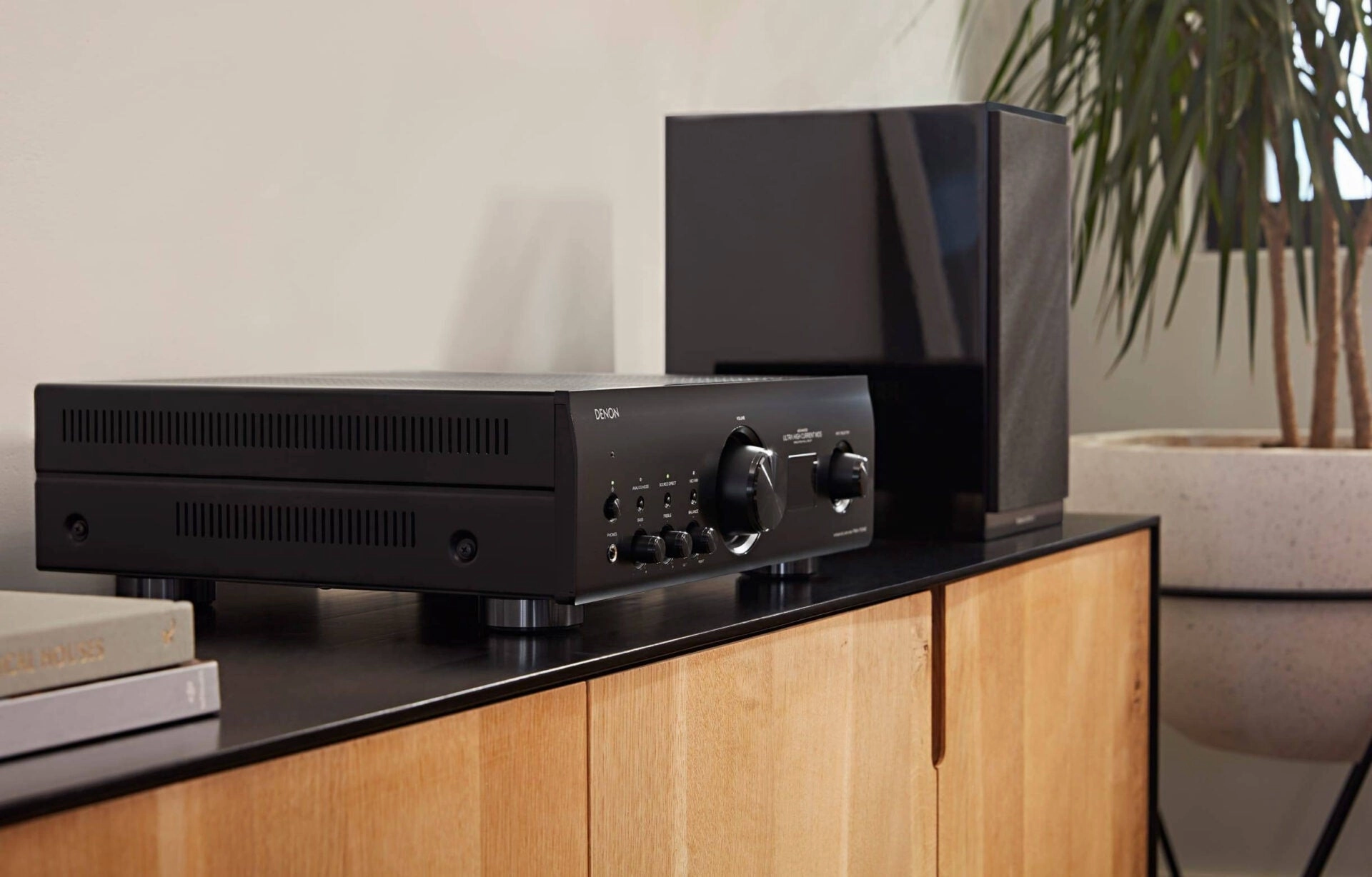 Denon PMA-1700NE Integrated Amplifier (Each)