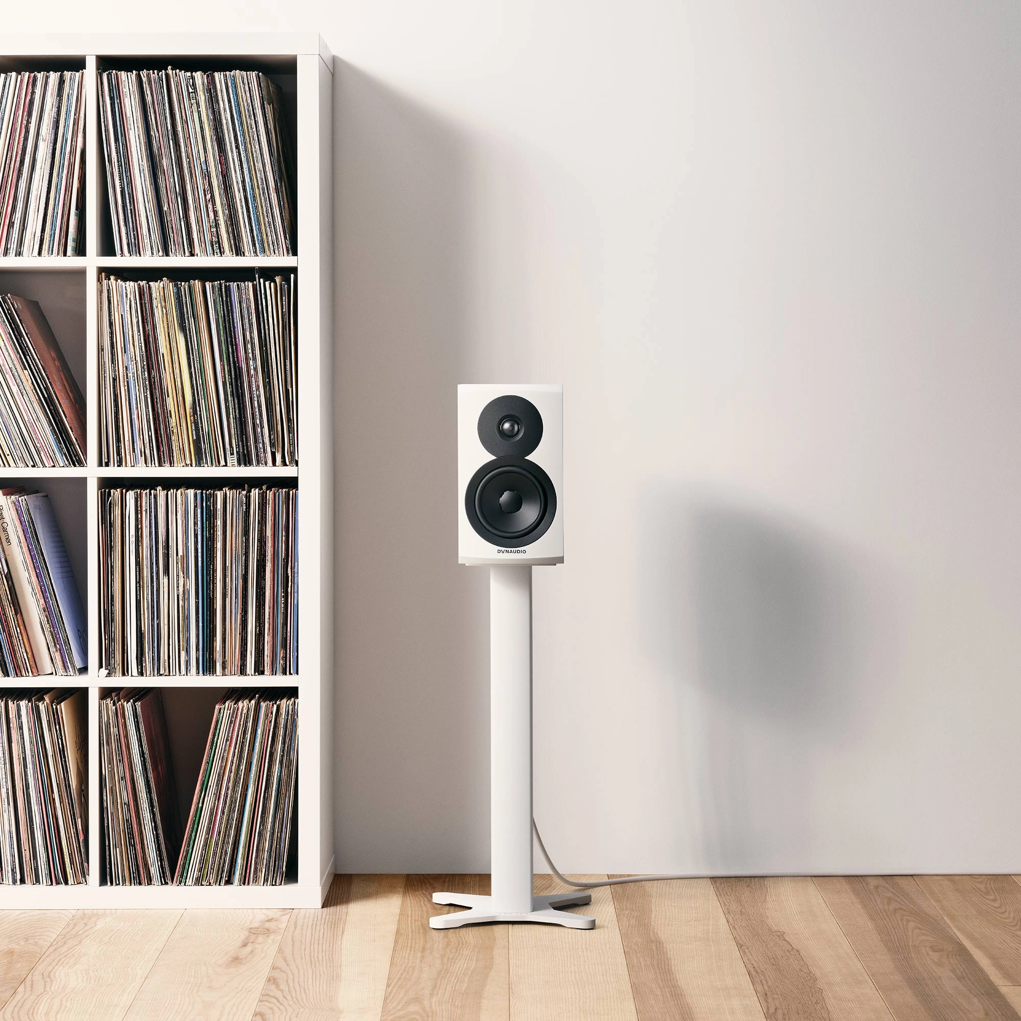 Dynaudio Emit 10 Bookshelf Speakers (B-Stock)
