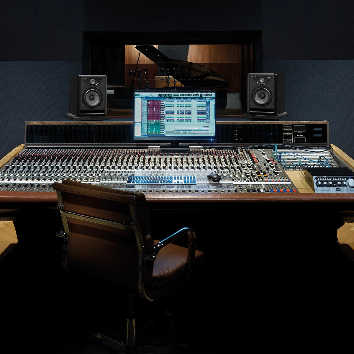 Focal SOLO6 2-Way Active Monitor