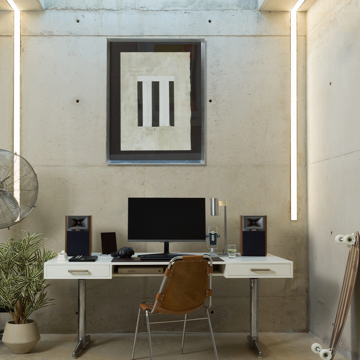 JBL 4305P Powered Bookshelf Loudspeaker System (Walnut)