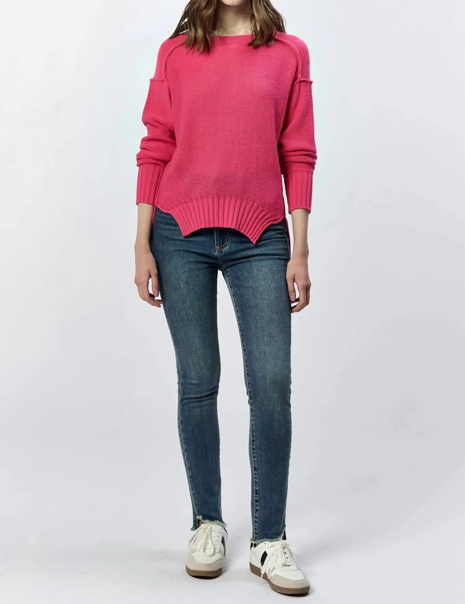 Jenna Crew Neck Long Sleeve Oversized Sweater In Raspberry