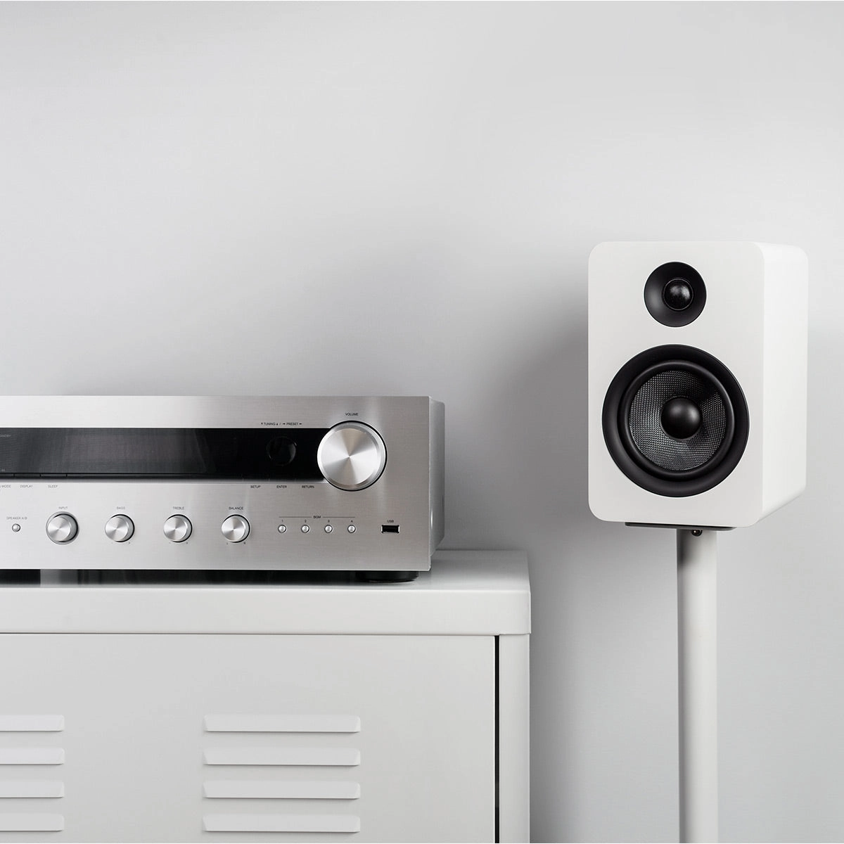 Kanto SP26PL 26" Bookshelf Speaker Stands with Rotating Top Plates and Cable Management - Pair (White)