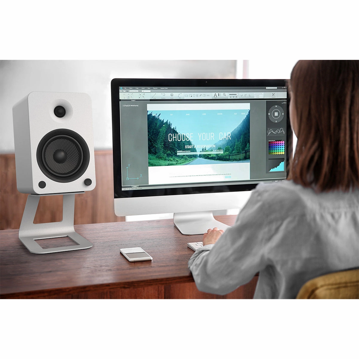 Kanto YU6 Powered Bookshelf Speakers (Matte White) with SE6 Elevated Desktop Speaker Stands (White)