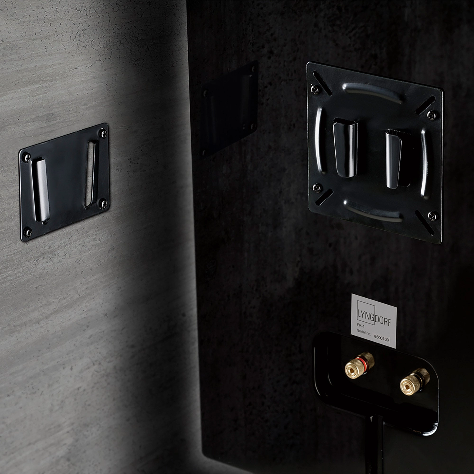 Lyngdorf FR-1 Full Range Speaker with Gabriel fabric cover