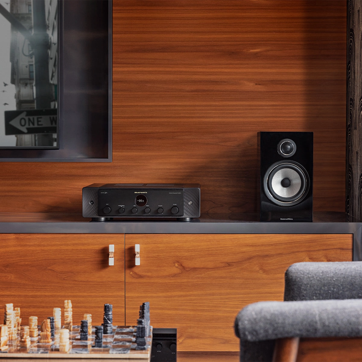 Marantz MODEL 40n Integrated Stereo Amplifier with Streaming Built-In (Black)