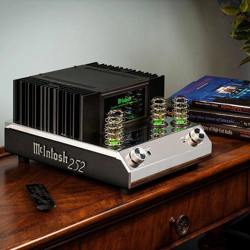 McIntosh MA252 2-Channel Integrated Amplifier