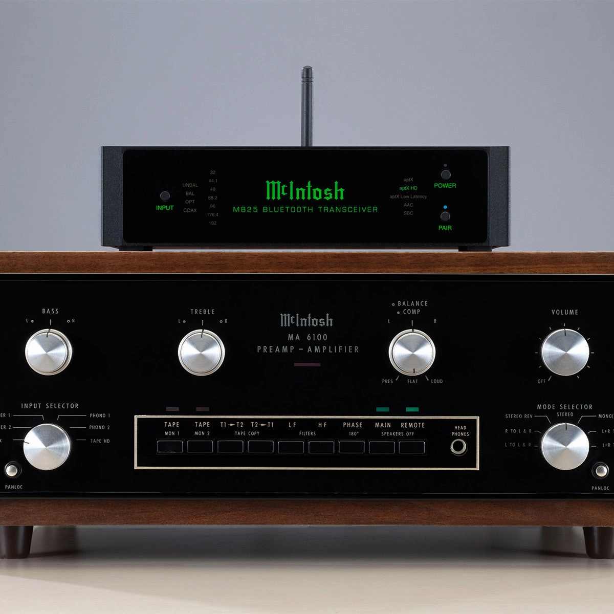 McIntosh MB25 Bluetooth Transceiver