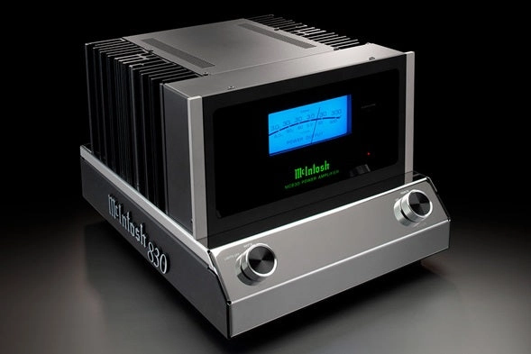 McIntosh MC830 - 1-Channel Solid State Amplifier