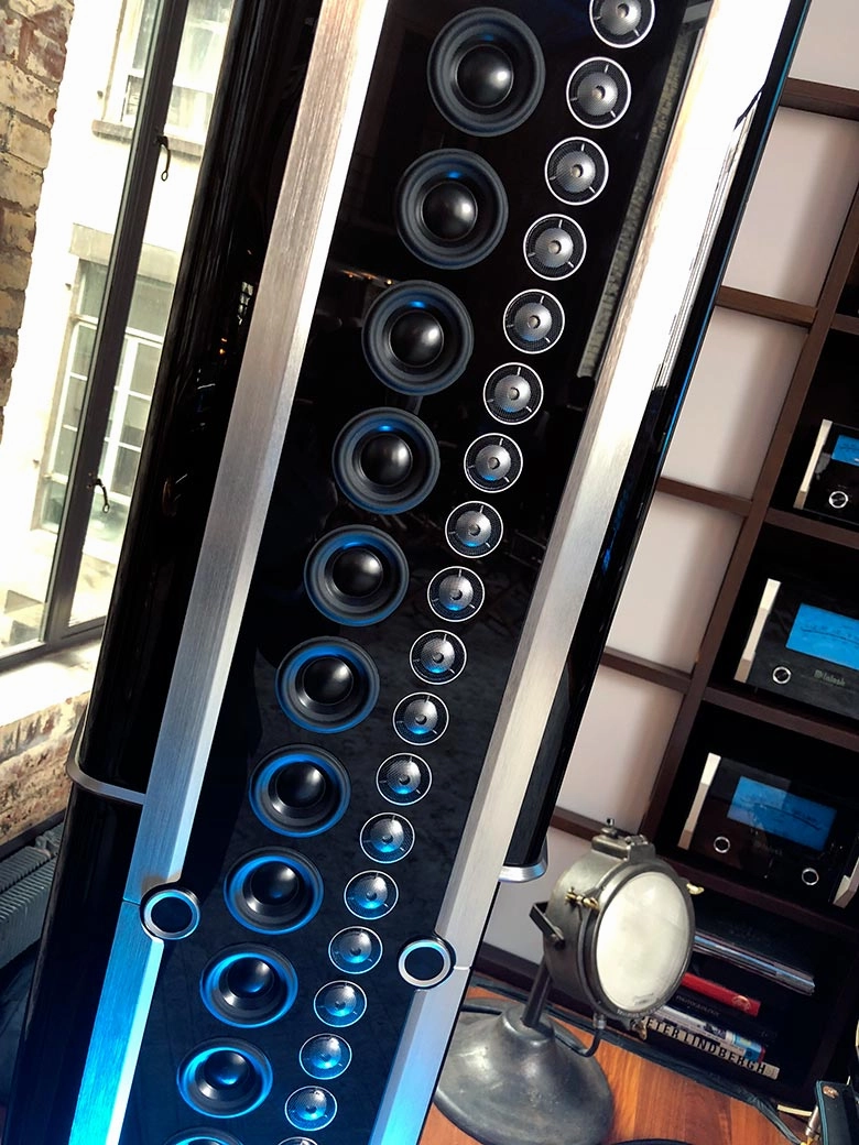 Mcintosh XRT2.1K Floor Standing Loudspeaker