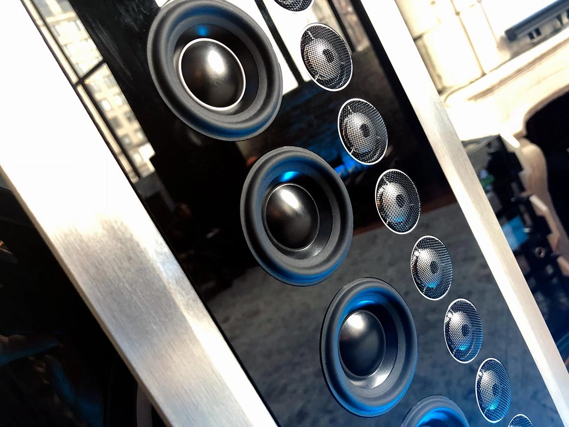 Mcintosh XRT2.1K Floor Standing Loudspeaker