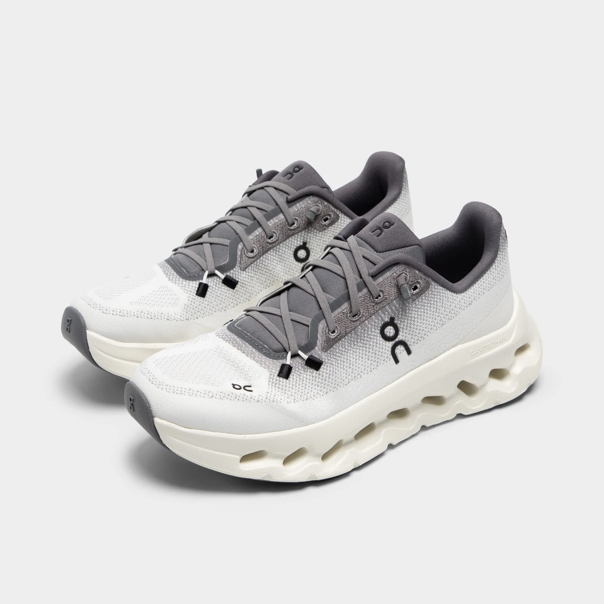 On Women's Cloudtilt Rock / Ivory On Shoes