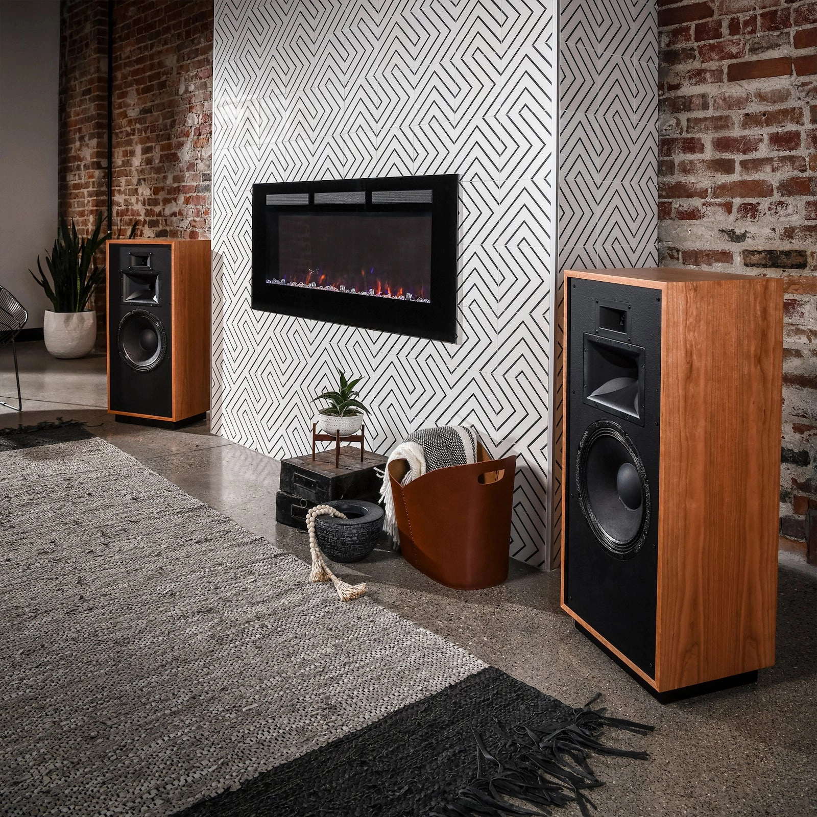 Preowned Klipsch Heritage Forte IV - American Walnut pair