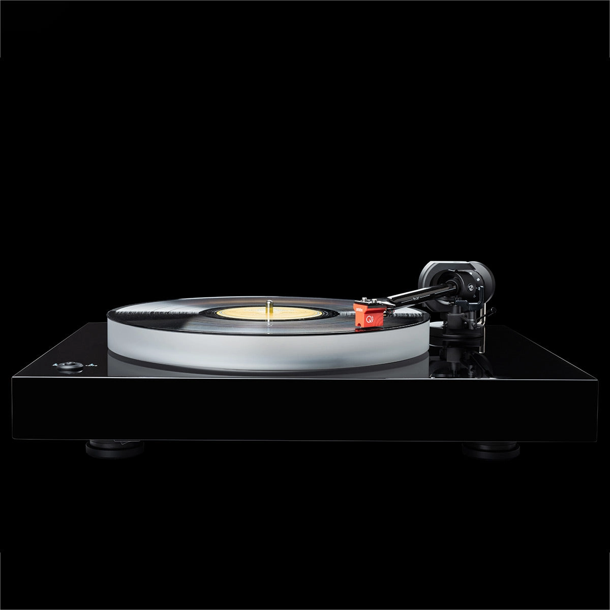 Pro-Ject X2 B Turntable with Ortofon Quintet Red Cartridge (Gloss Black)