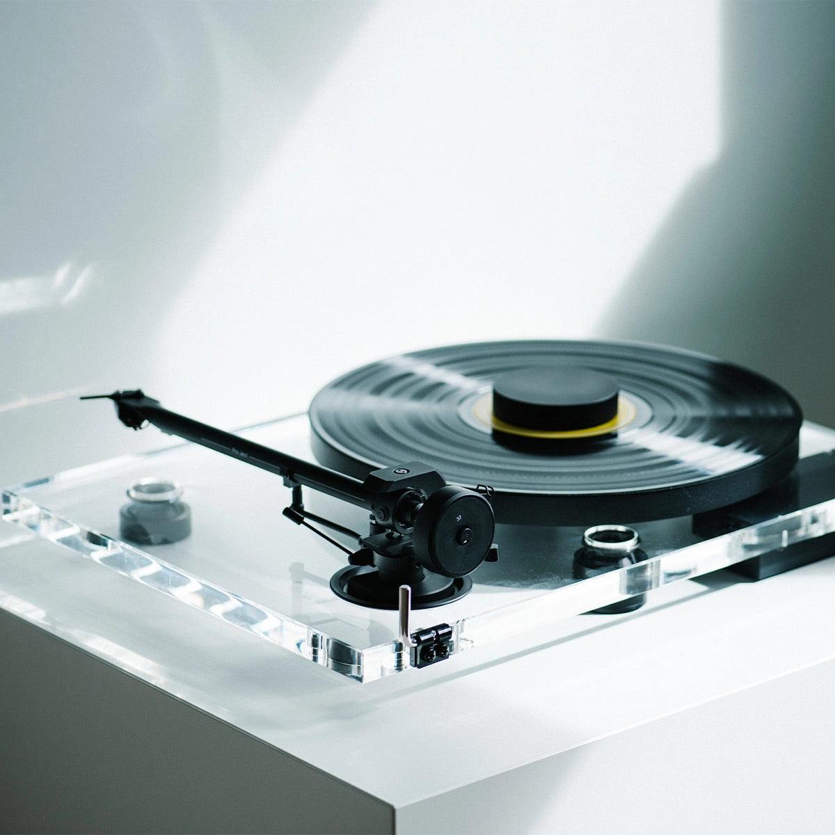 Pro-Ject XA B Balanced Turntable with Pick it PRO B Balanced Cartridge