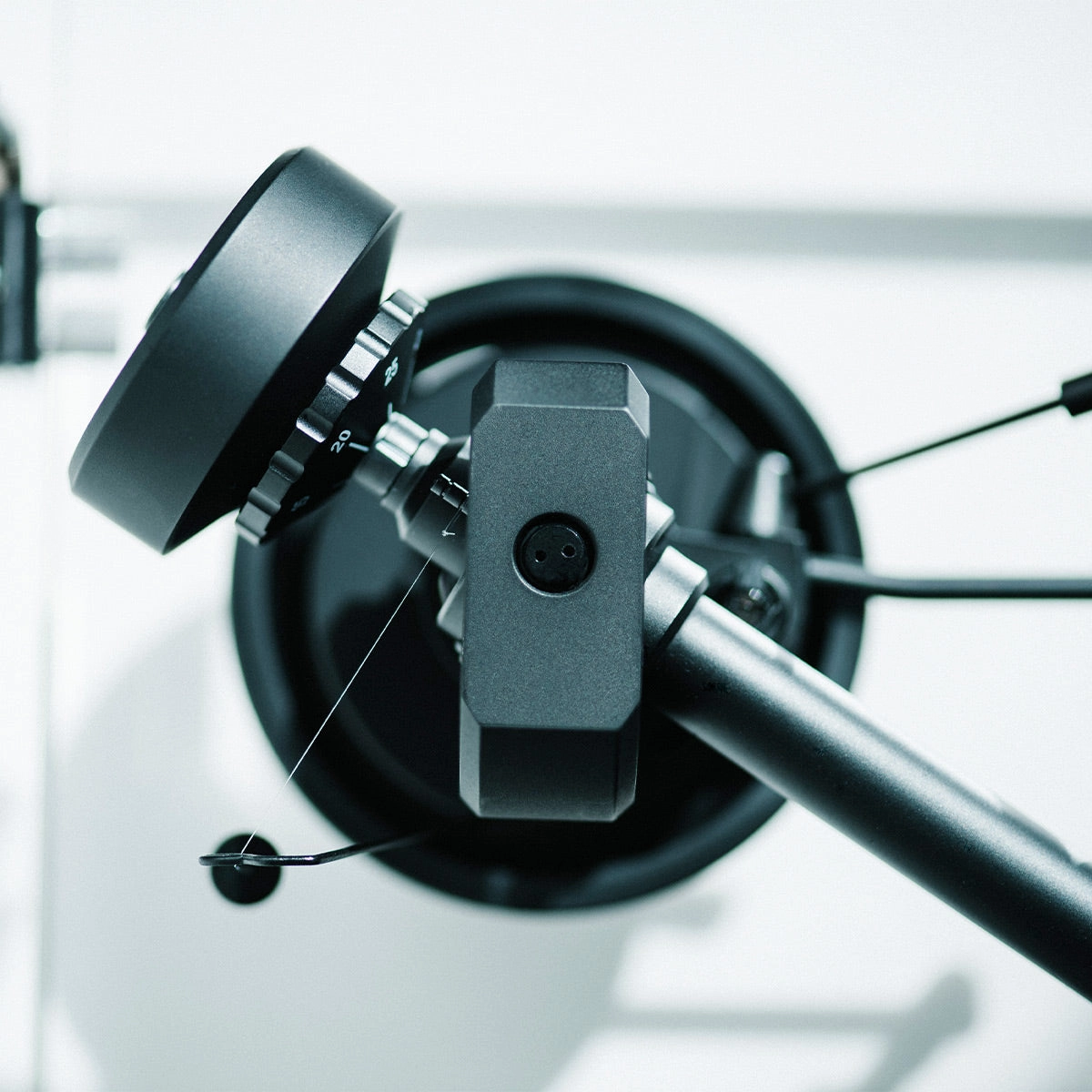 Pro-Ject XA B Balanced Turntable with Pick it PRO B Balanced Cartridge