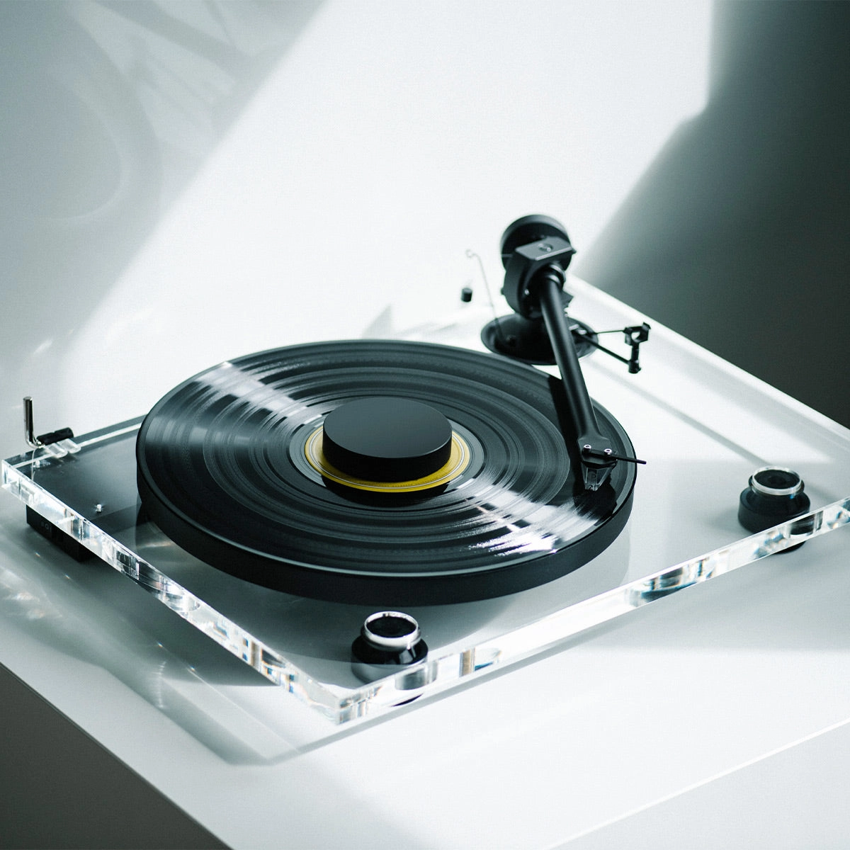 Pro-Ject XA B Balanced Turntable with Pick it PRO B Balanced Cartridge