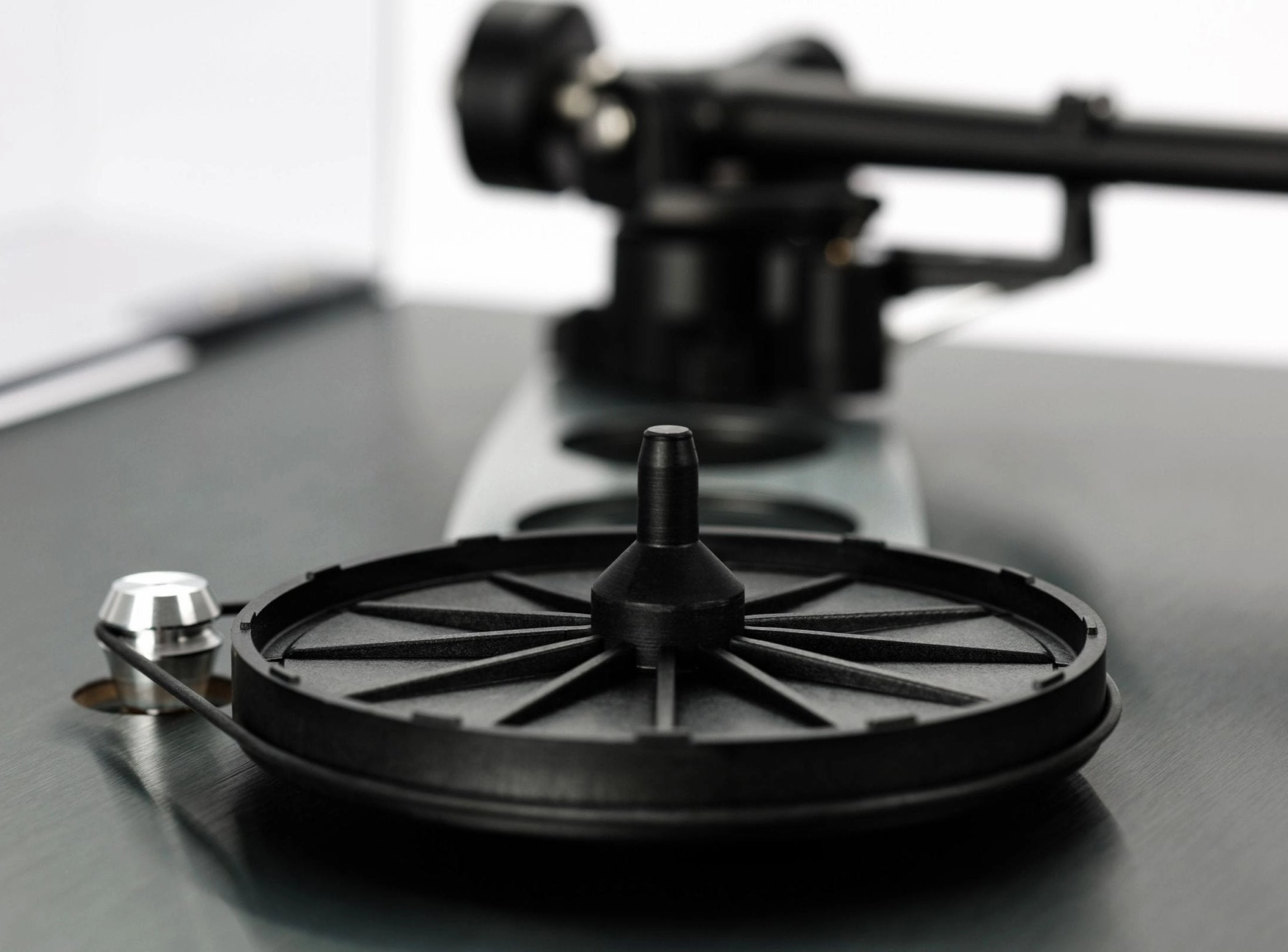 Rega: Planar 3 RS Turntable w/ ND5 Cartridge - Aluminum