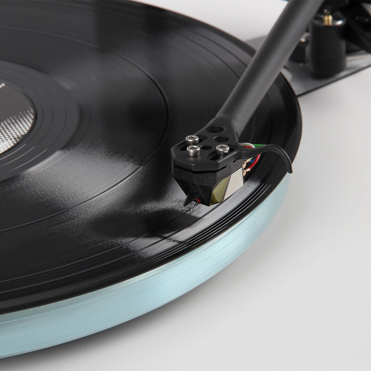 Rega Planar 6 Turntable with Nd7 MM Phono Cartridge (White)