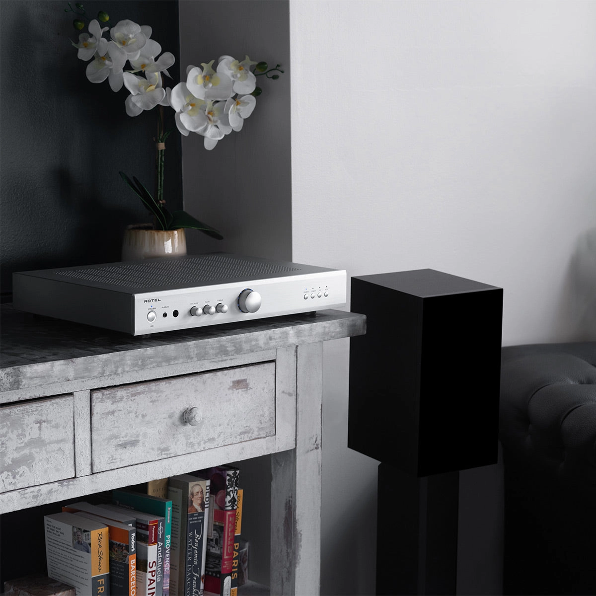 Rotel A8 Integrated Amplifier (Silver)