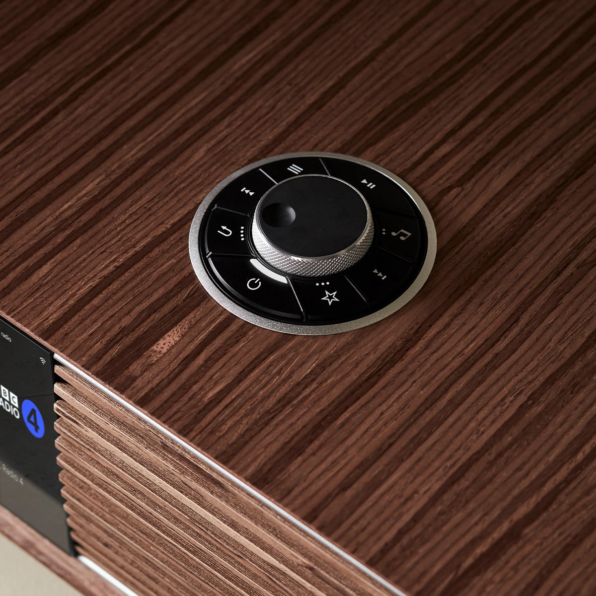 Ruark Audio R410 Integrated Music System (Walnut/Walnut)