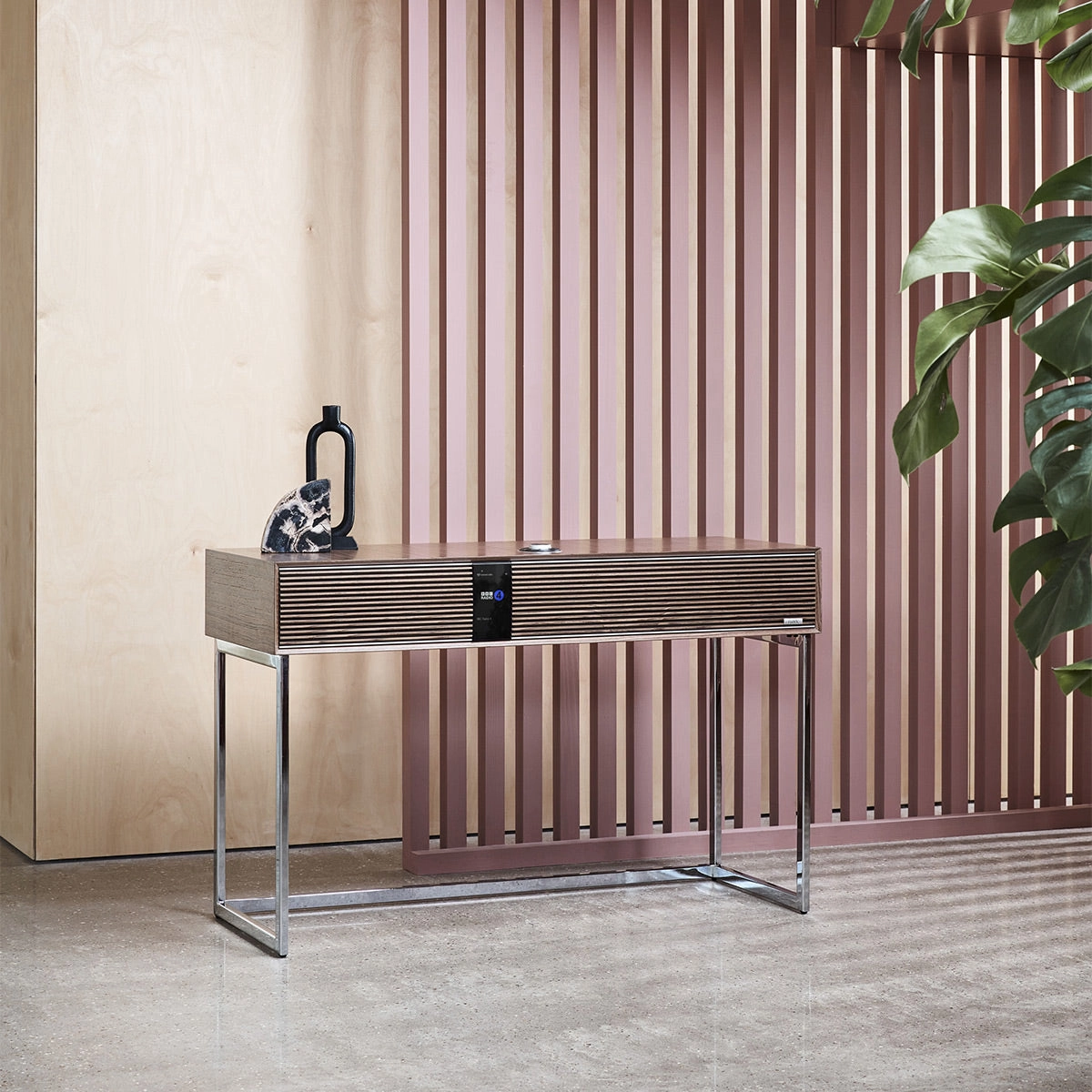 Ruark Audio R810 High Fidelity Radiogram (Walnut/Walnut)