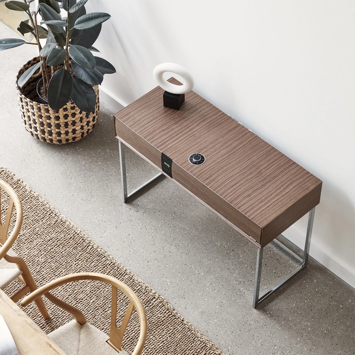Ruark Audio R810 High Fidelity Radiogram (Walnut/Walnut)