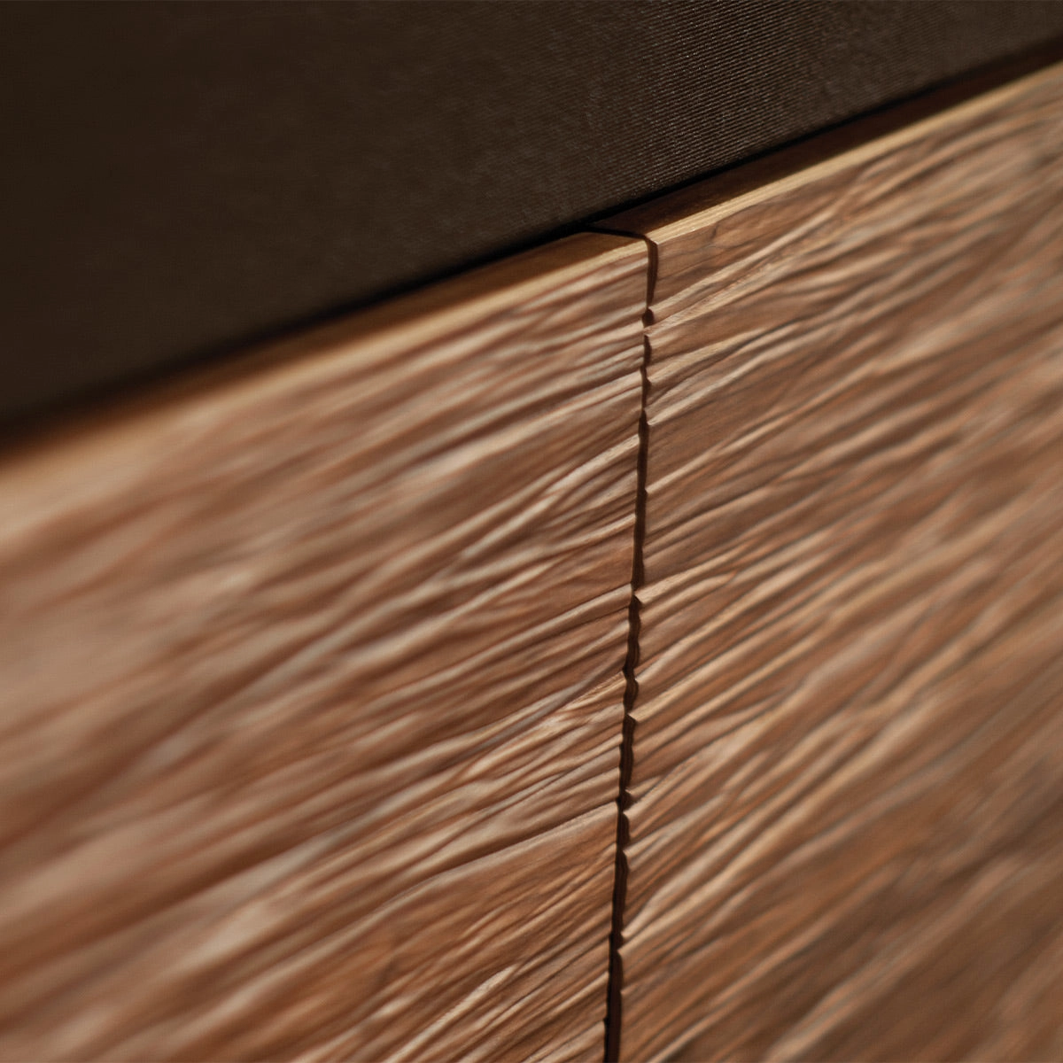 Salamander Designs Chameleon Collection Denver 317 Single AV Cabinet (Deep Textured Medium Walnut with Black Glass Top)
