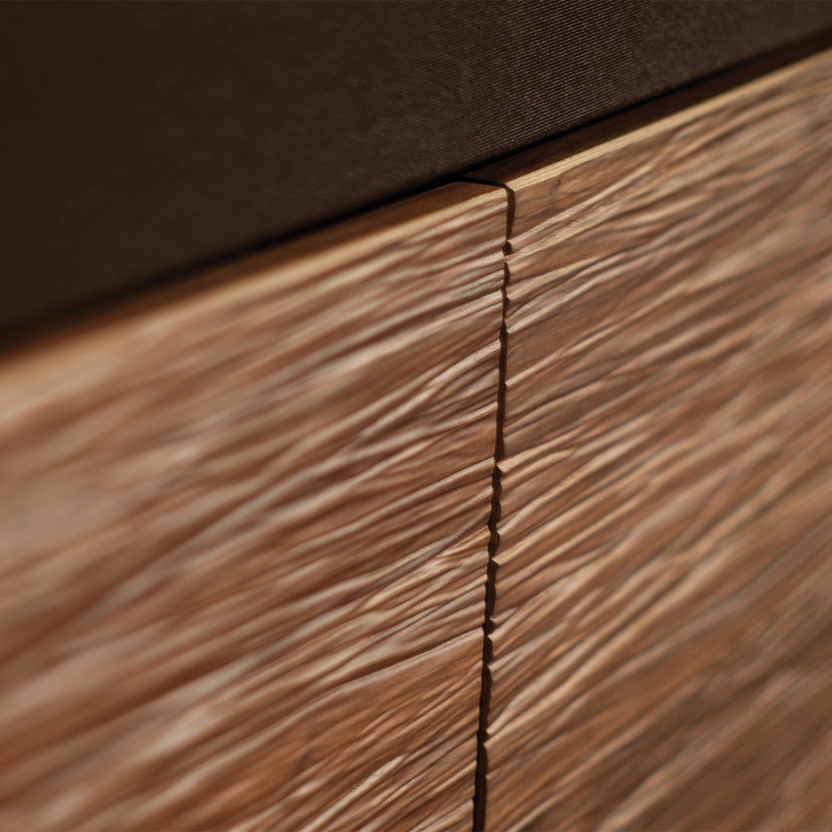 Salamander Designs Chameleon Collection Denver 317 Single AV Cabinet (Deep Textured Medium Walnut with Black Glass Top)