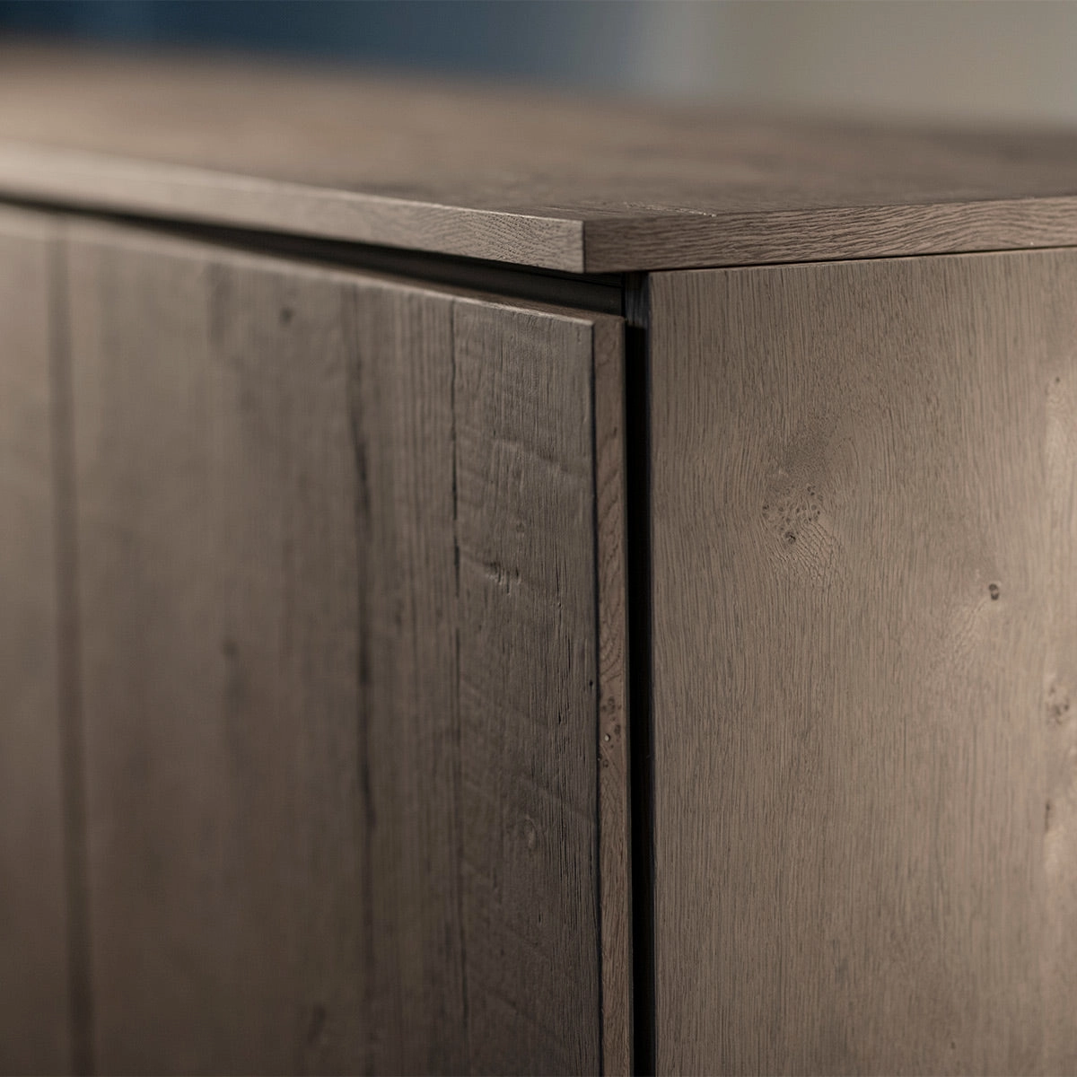 Salamander Designs Chameleon Collection Lancaster 617 RM Single Pro Audio Rack (Rough-Sawn Barnboard Oak)
