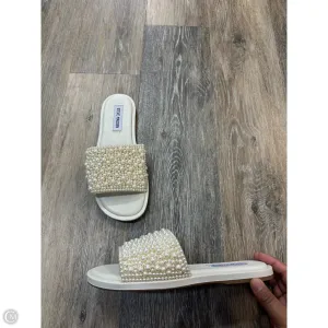 Sandals Flats By Steve Madden In Cream, Size: 6.5