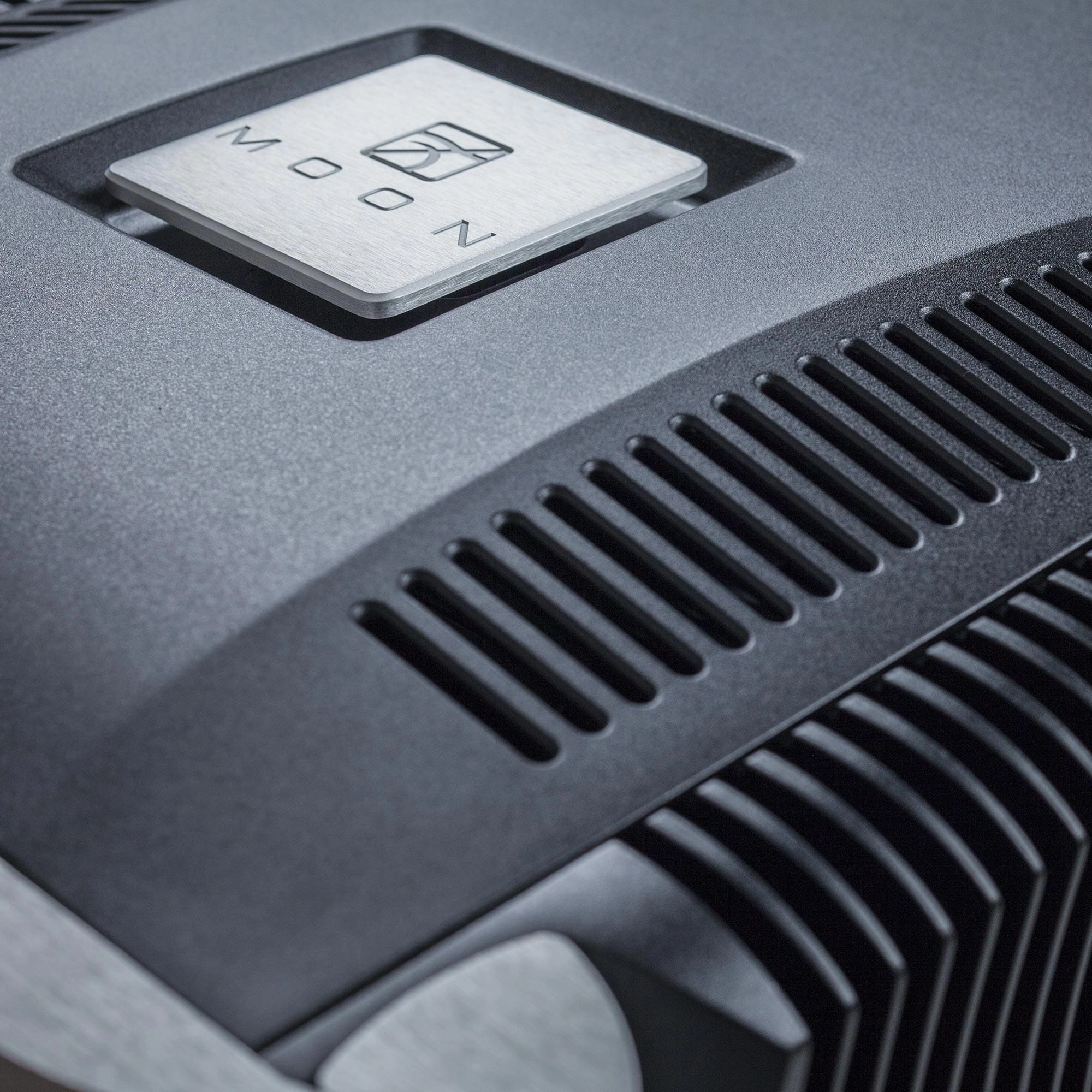 Simaudio MOON 888 Mono Power Amplifier (Pair)