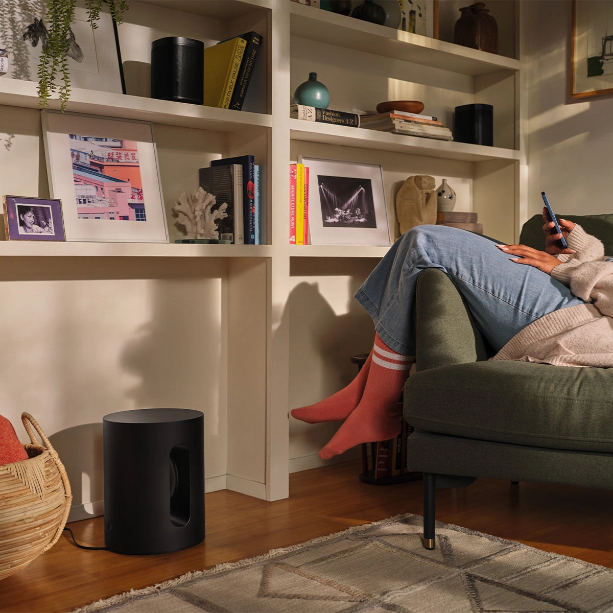 Sonos Entertainment Set with Beam (Gen 2, Black) Soundbar and Sub Mini Wireless Subwoofer (Black)