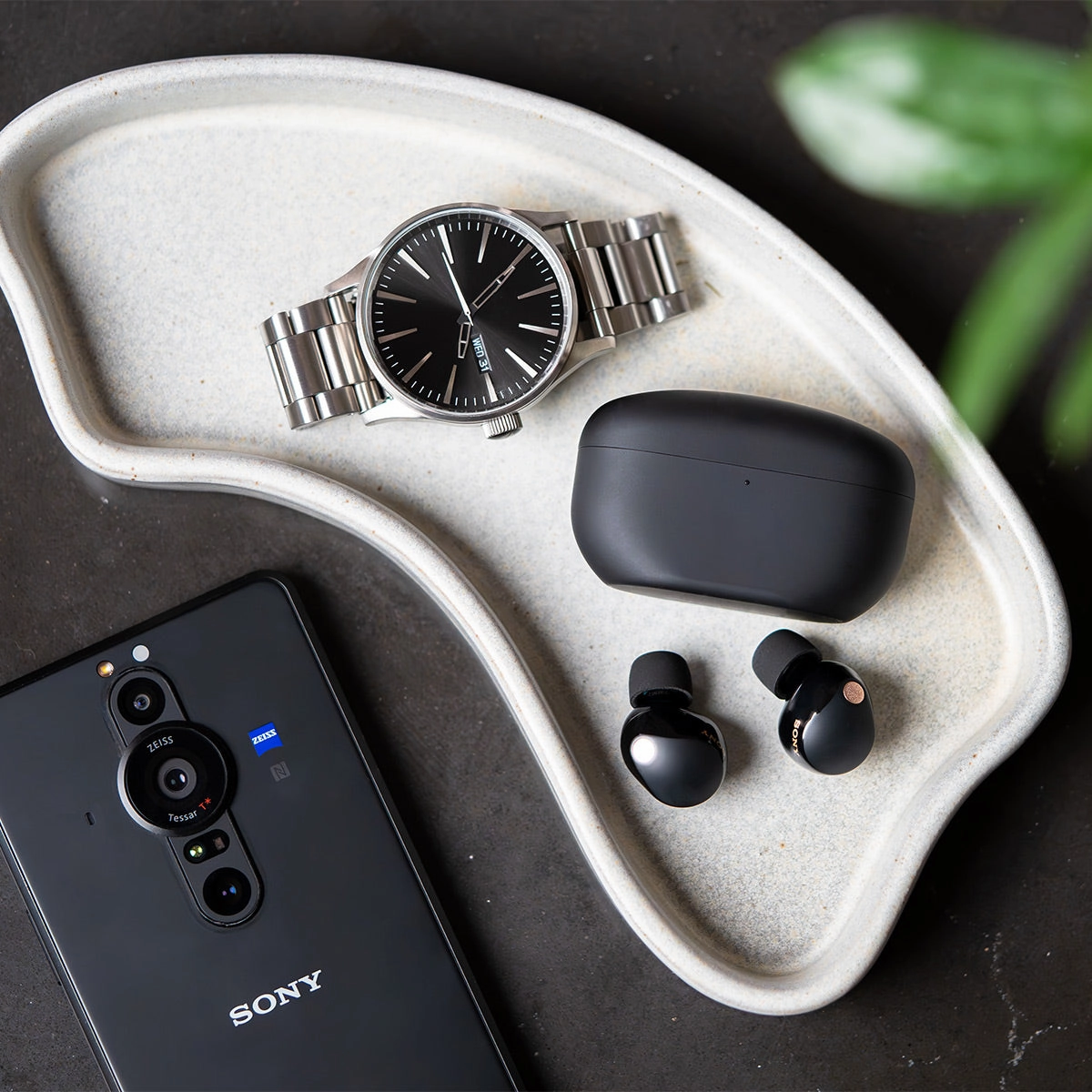 Sony WF-1000XM5 Wireless Noise Cancelling In-Ear Headphone Bundle with gSport Hardshell Case (Black)