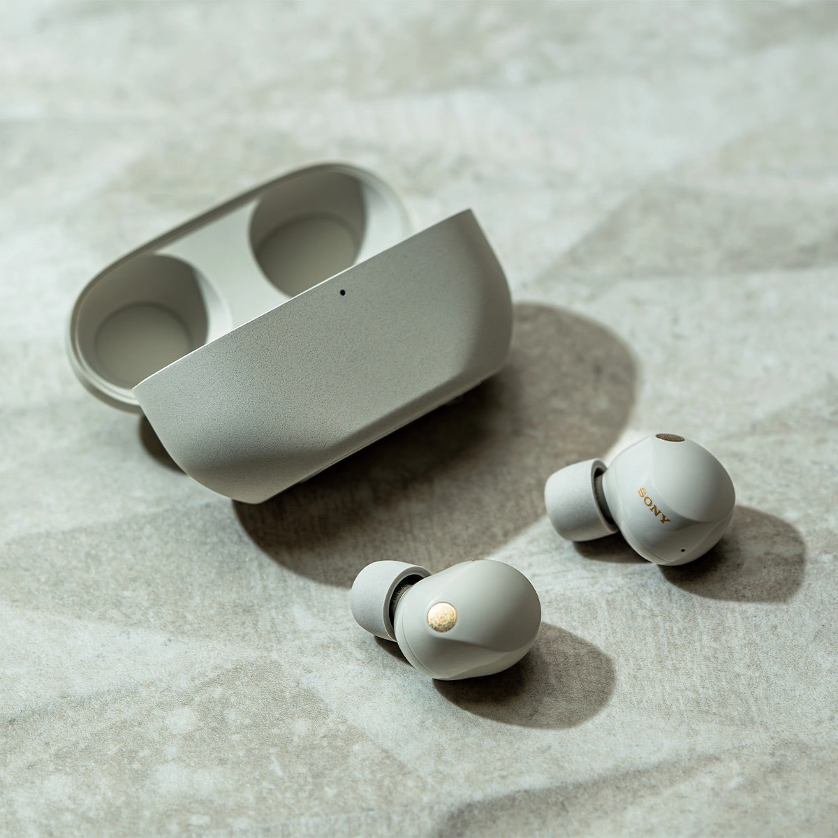 Sony WF-1000XM5 Wireless Noise Cancelling In-Ear Headphone Bundle with gSport Hardshell Case (Silver)