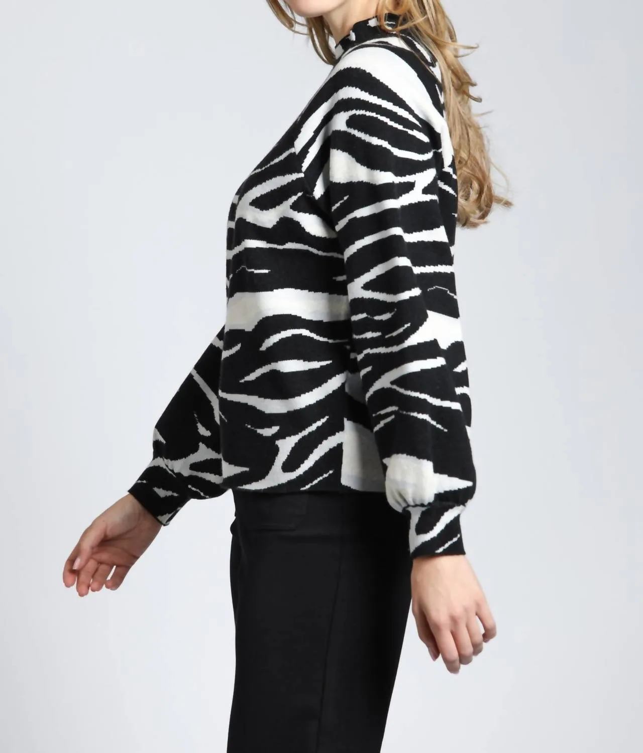 Zebra Print Sweater In Black/white
